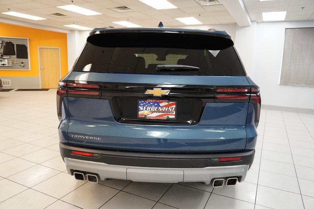 new 2025 Chevrolet Traverse car, priced at $40,290
