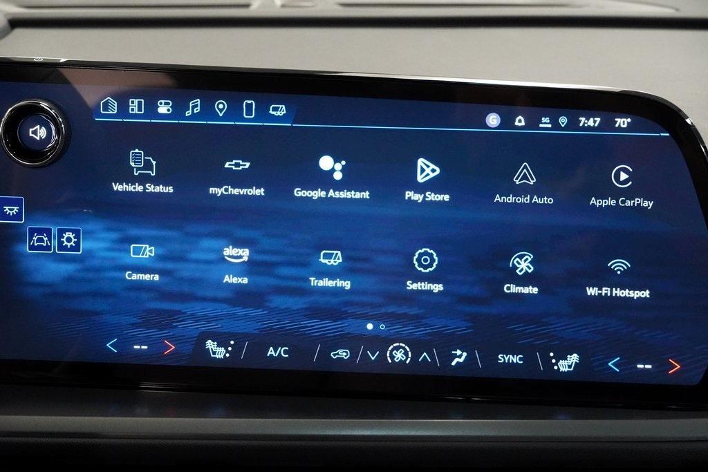 new 2025 Chevrolet Traverse car, priced at $43,209