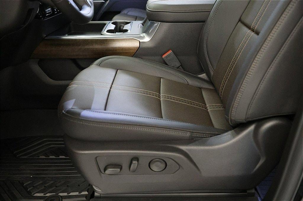 new 2025 Chevrolet Silverado 2500 car, priced at $80,799