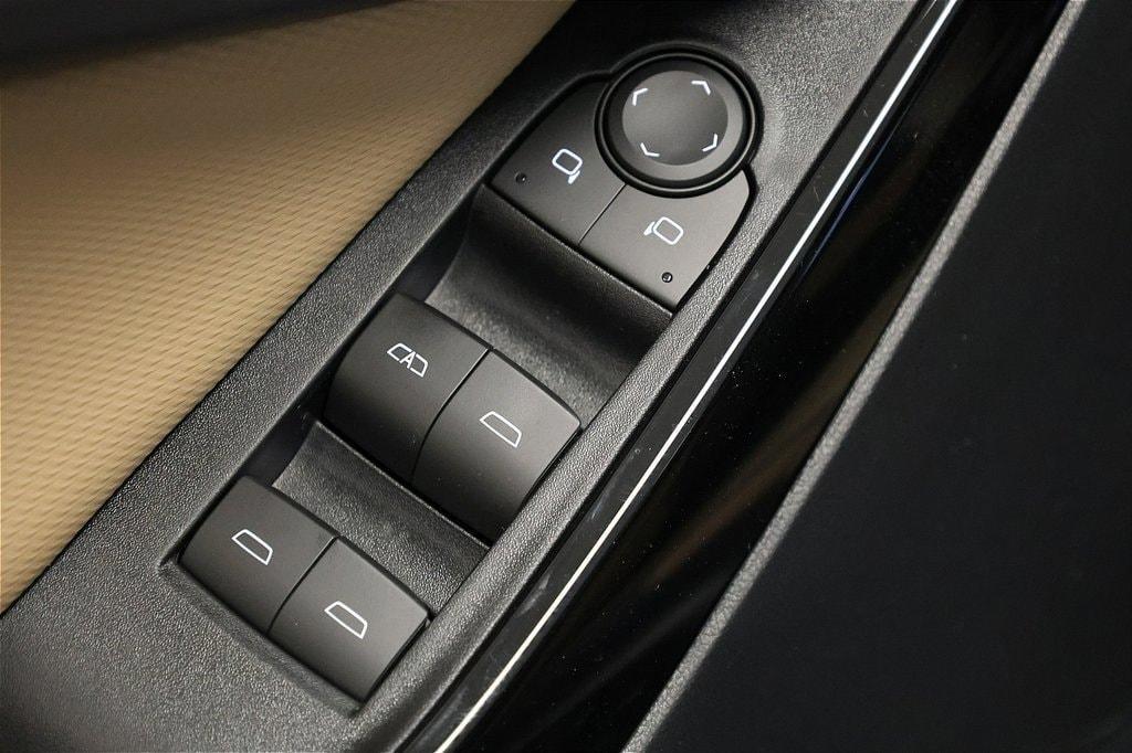 new 2026 Chevrolet Equinox car, priced at $33,599