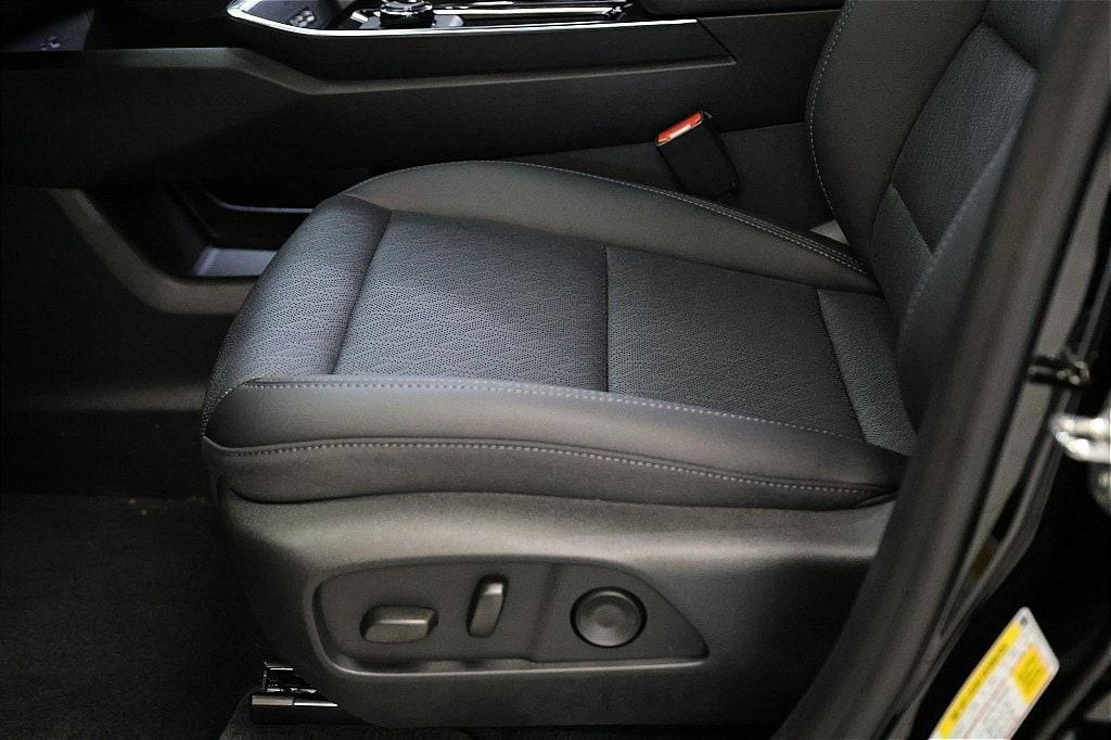 new 2026 Chevrolet Equinox car, priced at $31,359