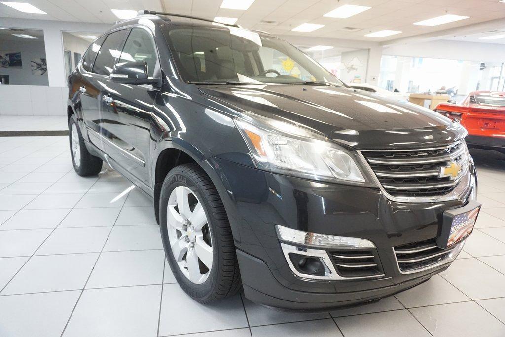 used 2014 Chevrolet Traverse car, priced at $9,900