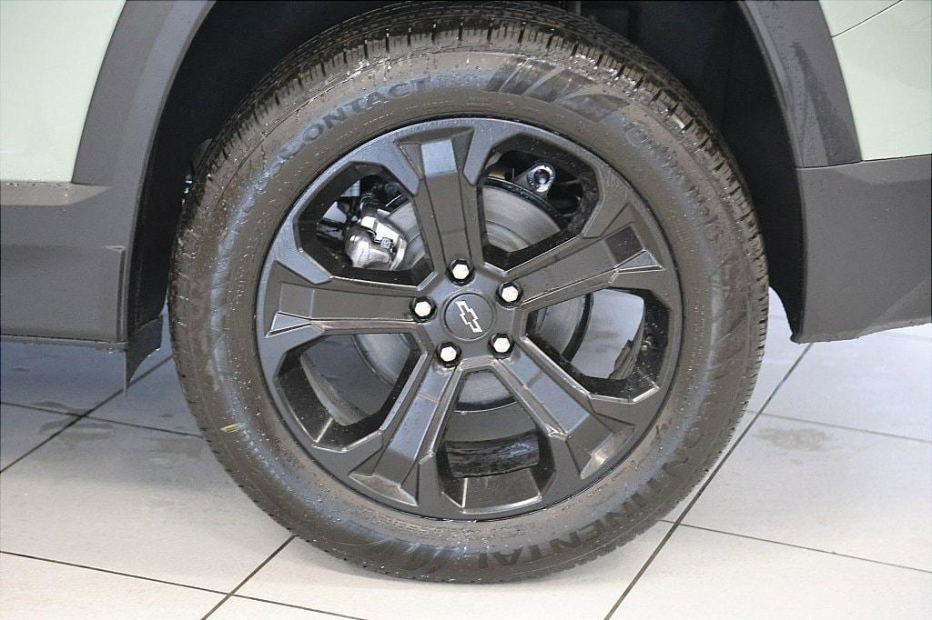 new 2026 Chevrolet Equinox car, priced at $31,990