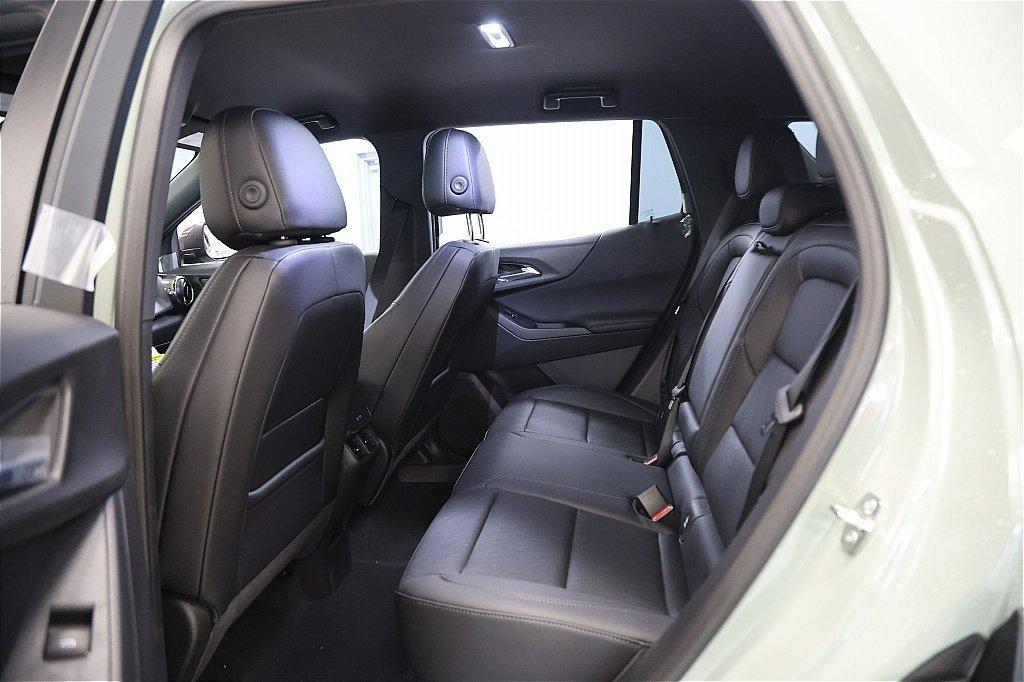 new 2026 Chevrolet Equinox car, priced at $31,990