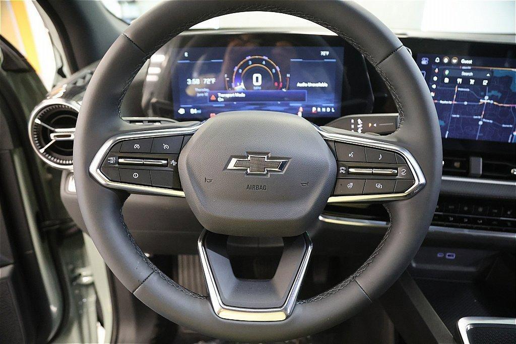 new 2026 Chevrolet Equinox car, priced at $31,990