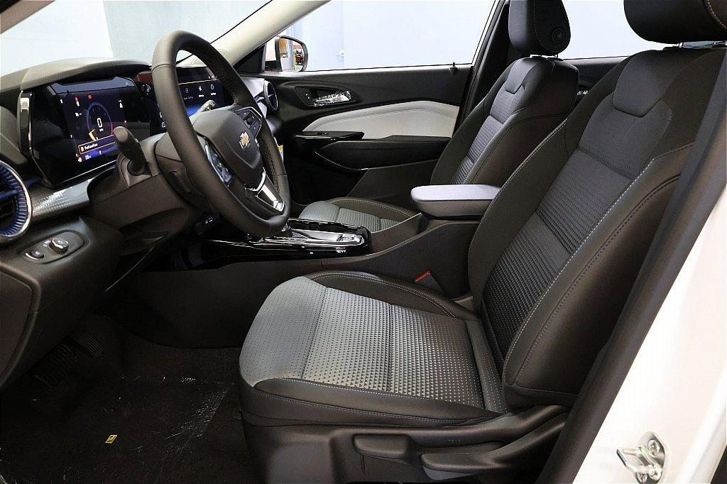 new 2025 Chevrolet Trax car, priced at $21,299