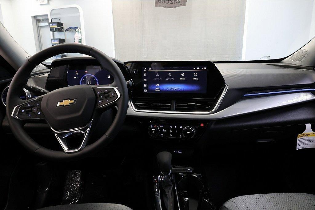 new 2025 Chevrolet Trax car, priced at $21,299