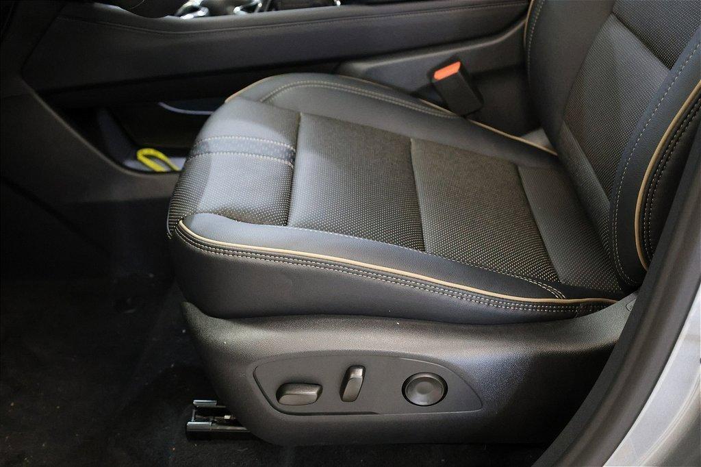 new 2026 Chevrolet Traverse car, priced at $59,201