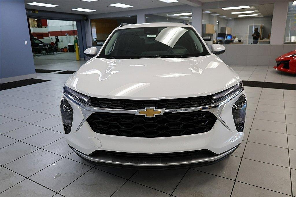 new 2025 Chevrolet Trax car, priced at $20,690