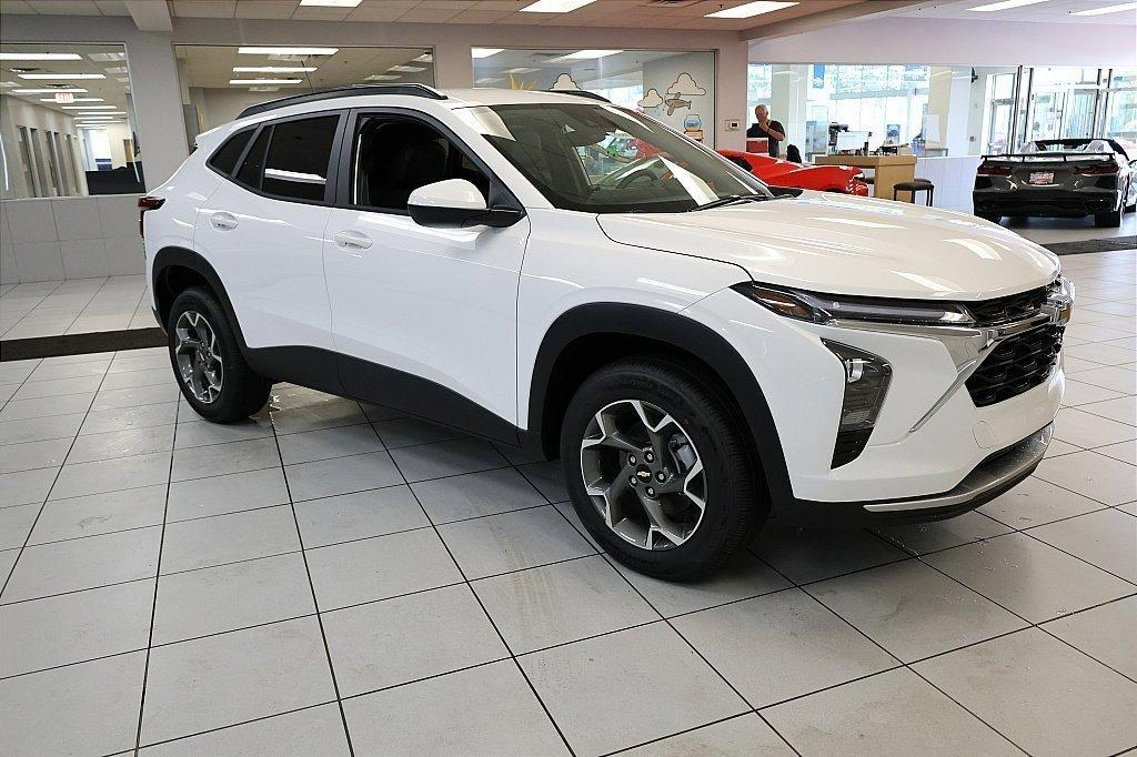 new 2025 Chevrolet Trax car, priced at $20,690