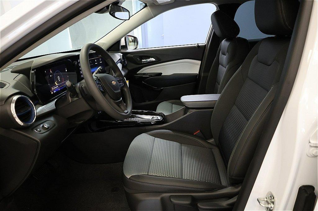 new 2025 Chevrolet Trax car, priced at $20,690