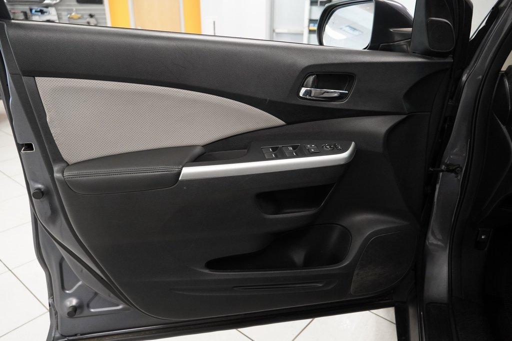 used 2016 Honda CR-V car, priced at $15,900