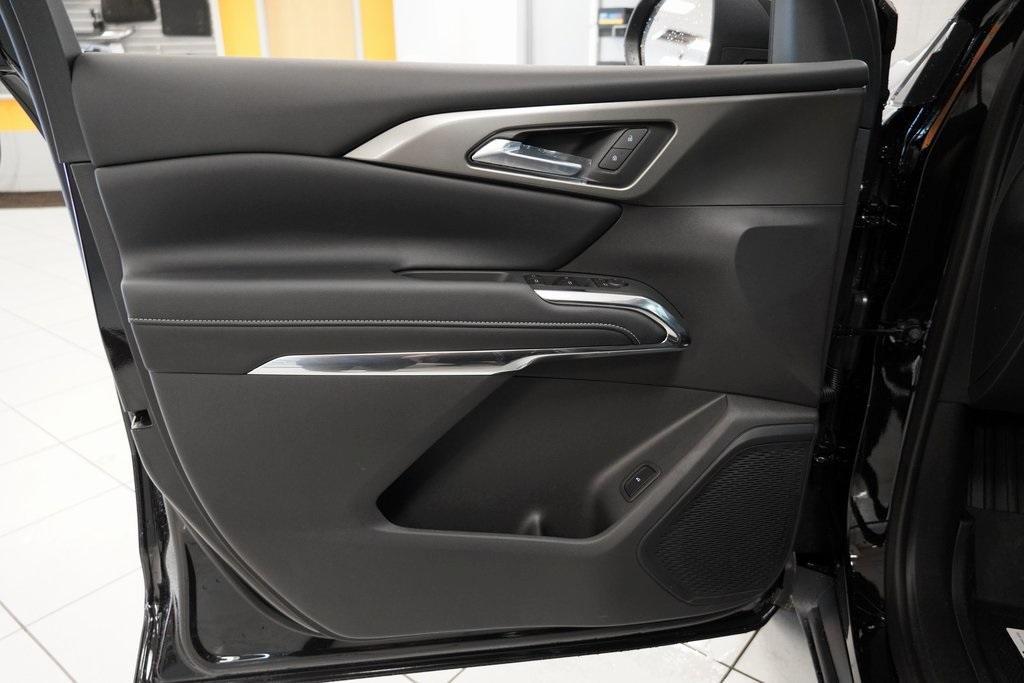 new 2025 Chevrolet Traverse car, priced at $43,060