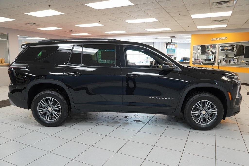 new 2025 Chevrolet Traverse car, priced at $43,060