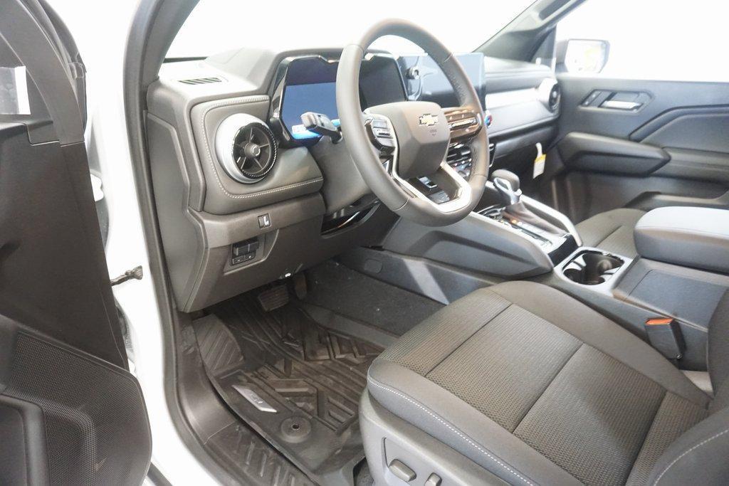 new 2024 Chevrolet Colorado car, priced at $39,995