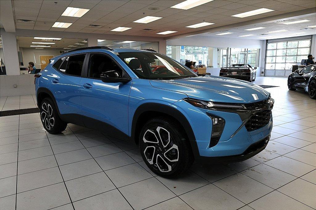new 2025 Chevrolet Trax car, priced at $23,003