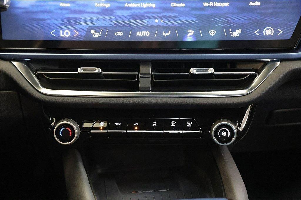 new 2025 Chevrolet Equinox EV car, priced at $33,590