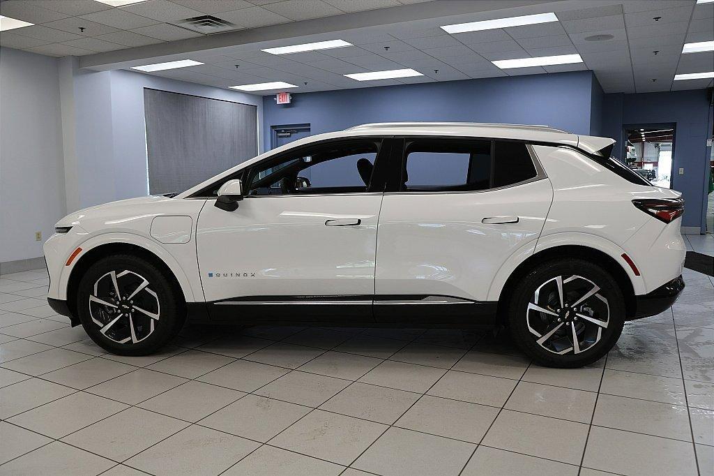 new 2025 Chevrolet Equinox EV car, priced at $33,590