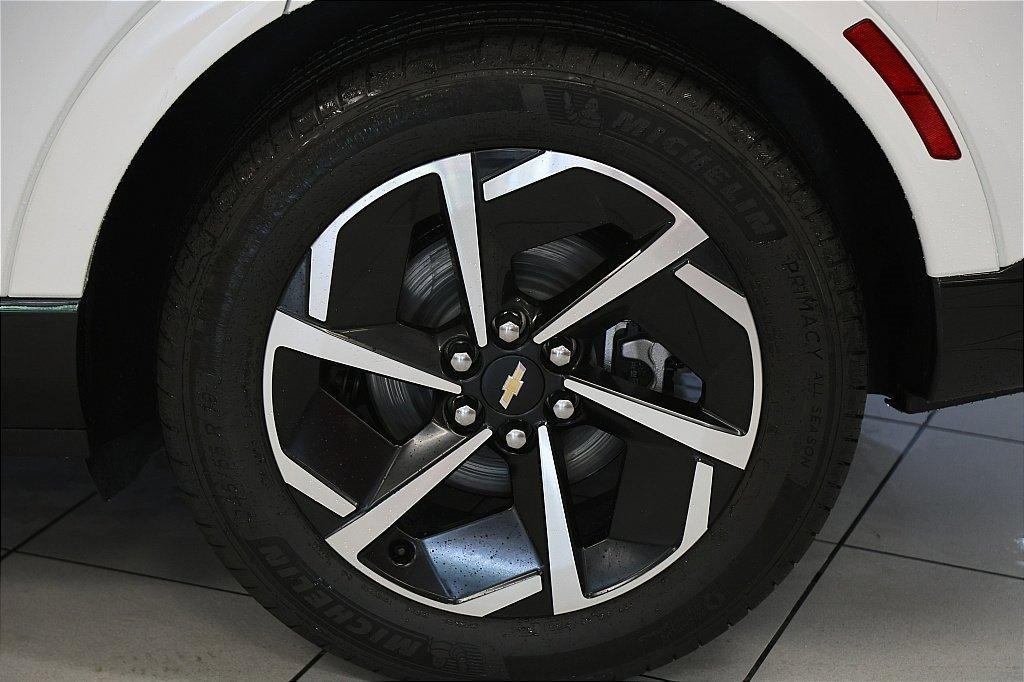 new 2025 Chevrolet Equinox EV car, priced at $33,590