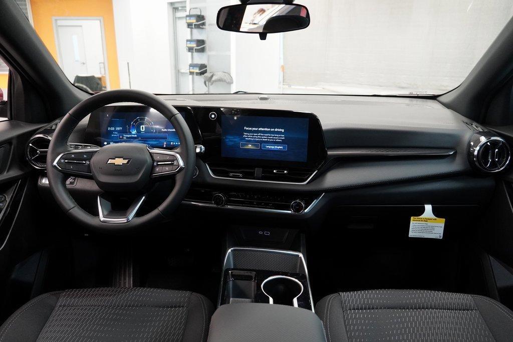 new 2025 Chevrolet Equinox car, priced at $29,329