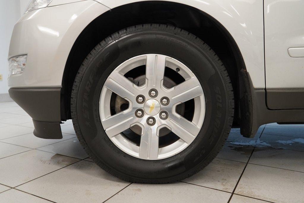 used 2010 Chevrolet Traverse car, priced at $4,900