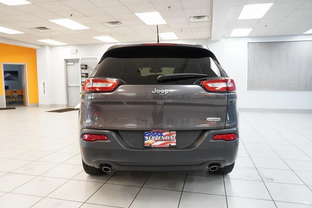 used 2014 Jeep Cherokee car, priced at $9,900