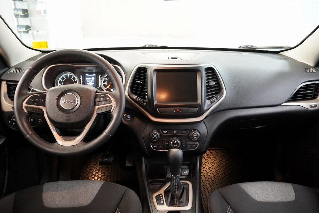 used 2014 Jeep Cherokee car, priced at $9,900