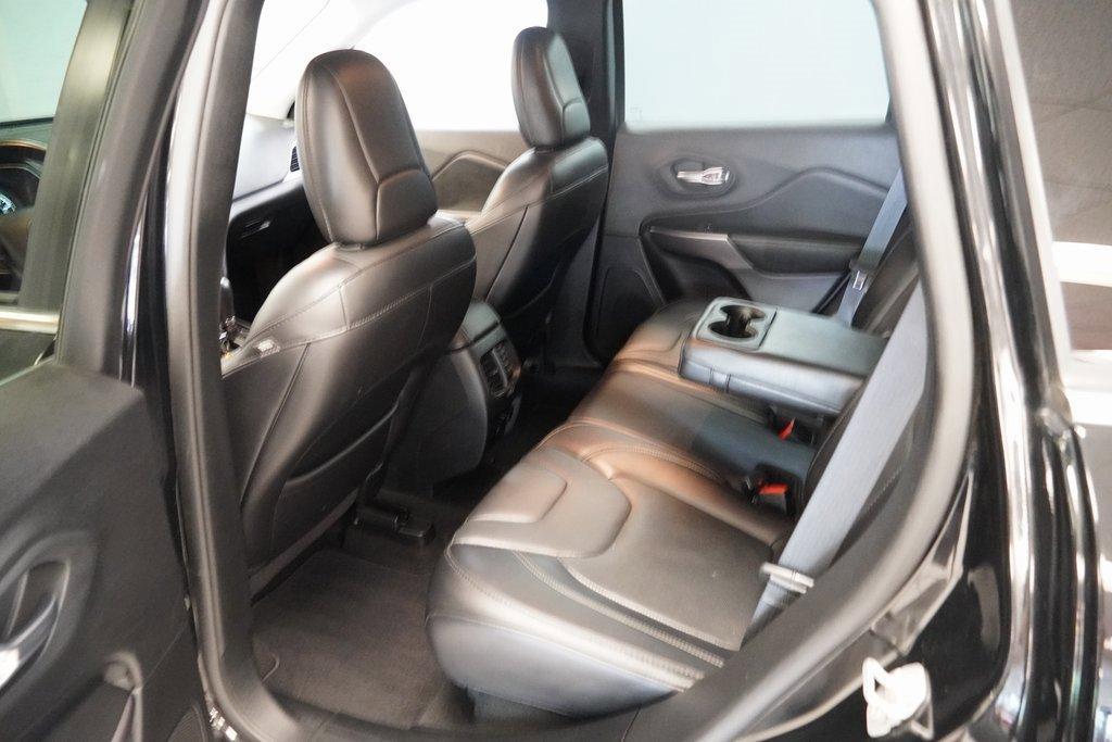 used 2019 Jeep Cherokee car, priced at $15,995