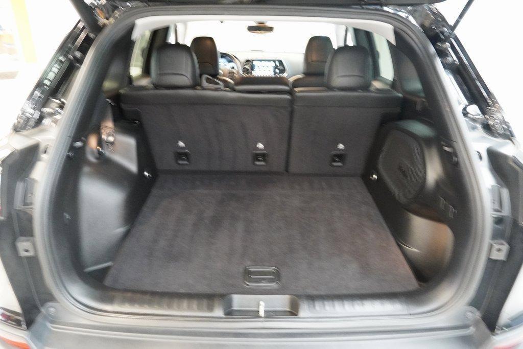 used 2019 Jeep Cherokee car, priced at $15,995