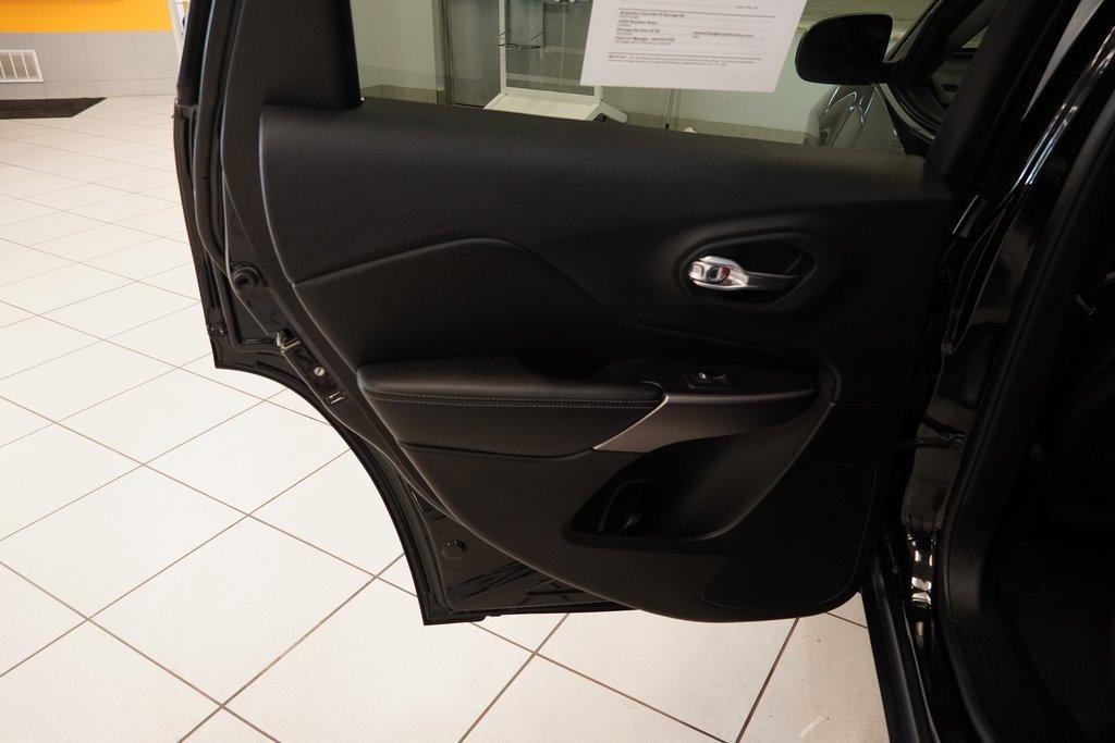 used 2019 Jeep Cherokee car, priced at $15,995