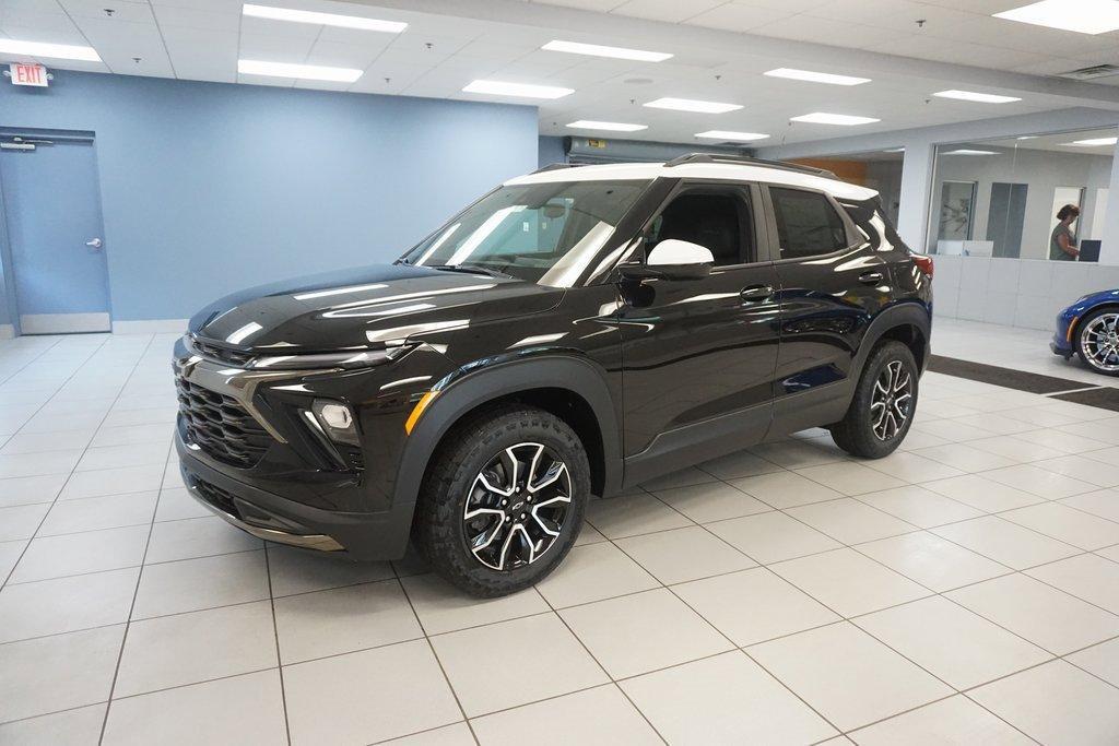 new 2025 Chevrolet TrailBlazer car, priced at $28,996