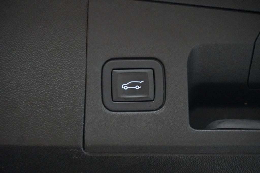used 2019 Cadillac XT5 car, priced at $19,653