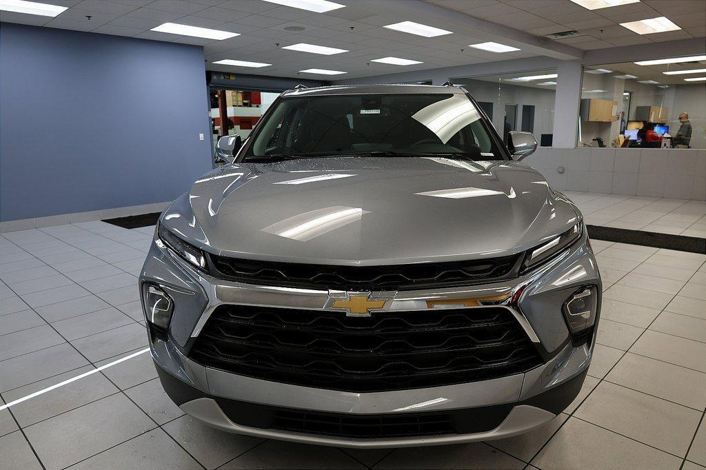 new 2025 Chevrolet Blazer car, priced at $33,415