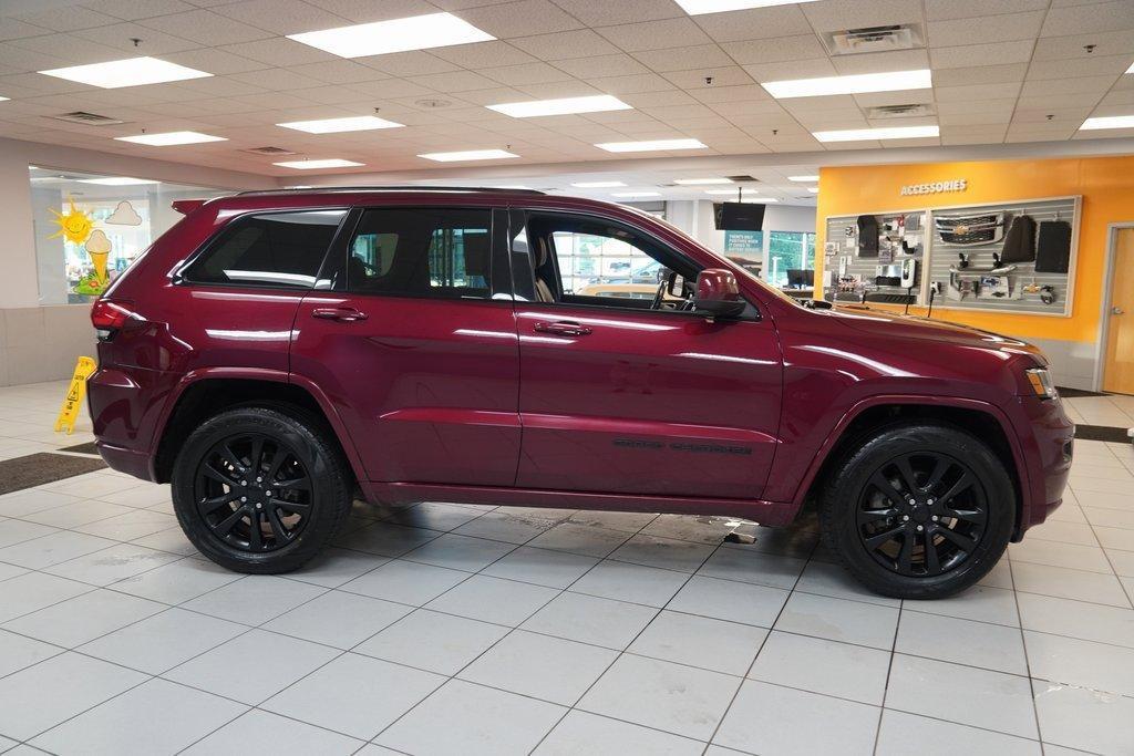 used 2018 Jeep Grand Cherokee car, priced at $13,995