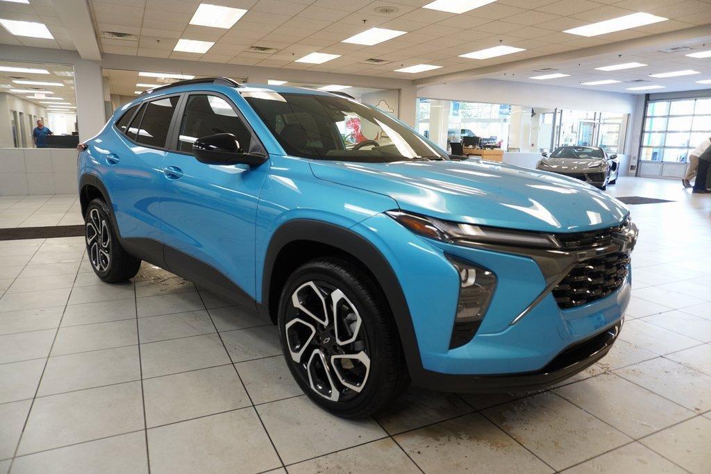new 2025 Chevrolet Trax car, priced at $25,390