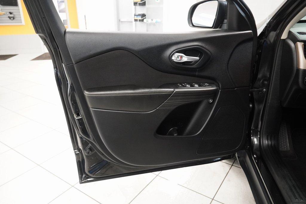 used 2016 Jeep Cherokee car, priced at $11,209