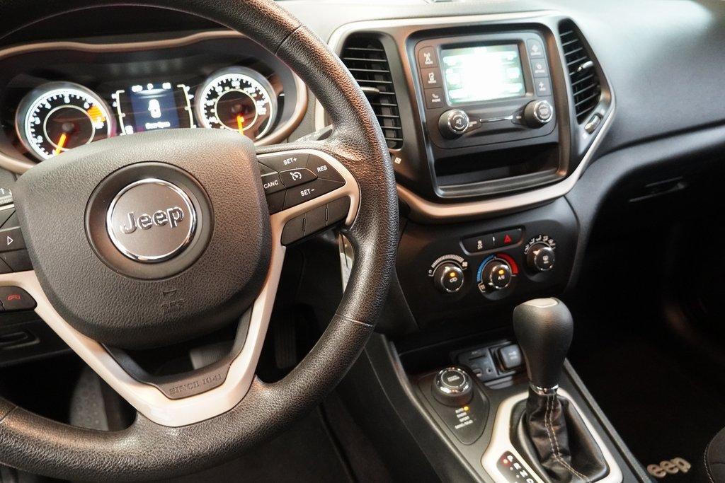 used 2016 Jeep Cherokee car, priced at $11,209