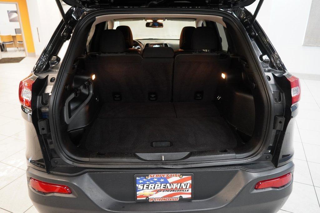 used 2016 Jeep Cherokee car, priced at $11,209