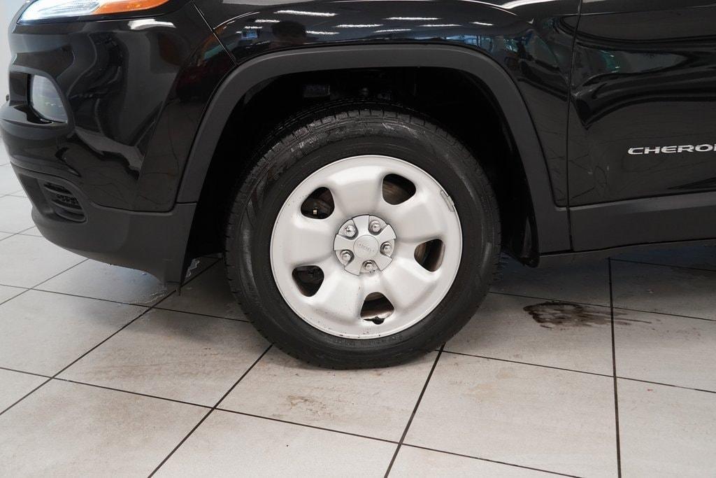 used 2016 Jeep Cherokee car, priced at $11,209