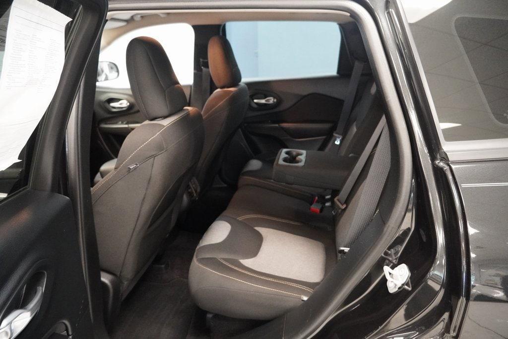 used 2016 Jeep Cherokee car, priced at $11,209