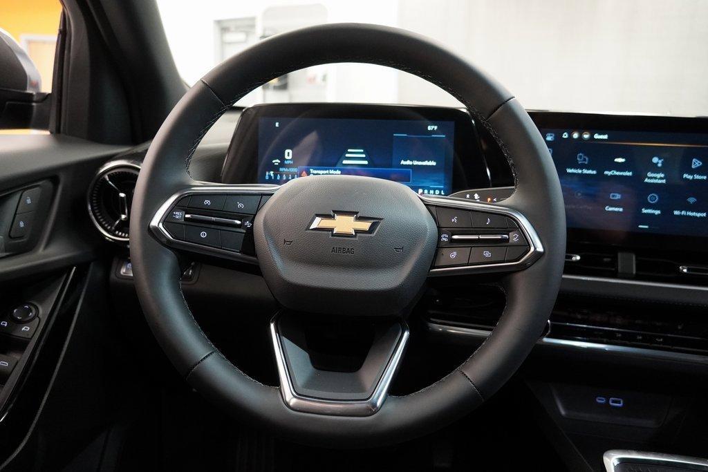 new 2026 Chevrolet Equinox car, priced at $28,499