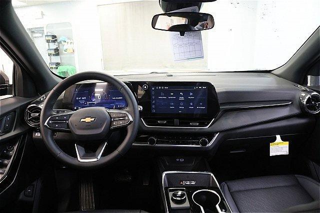 new 2026 Chevrolet Equinox car, priced at $30,250