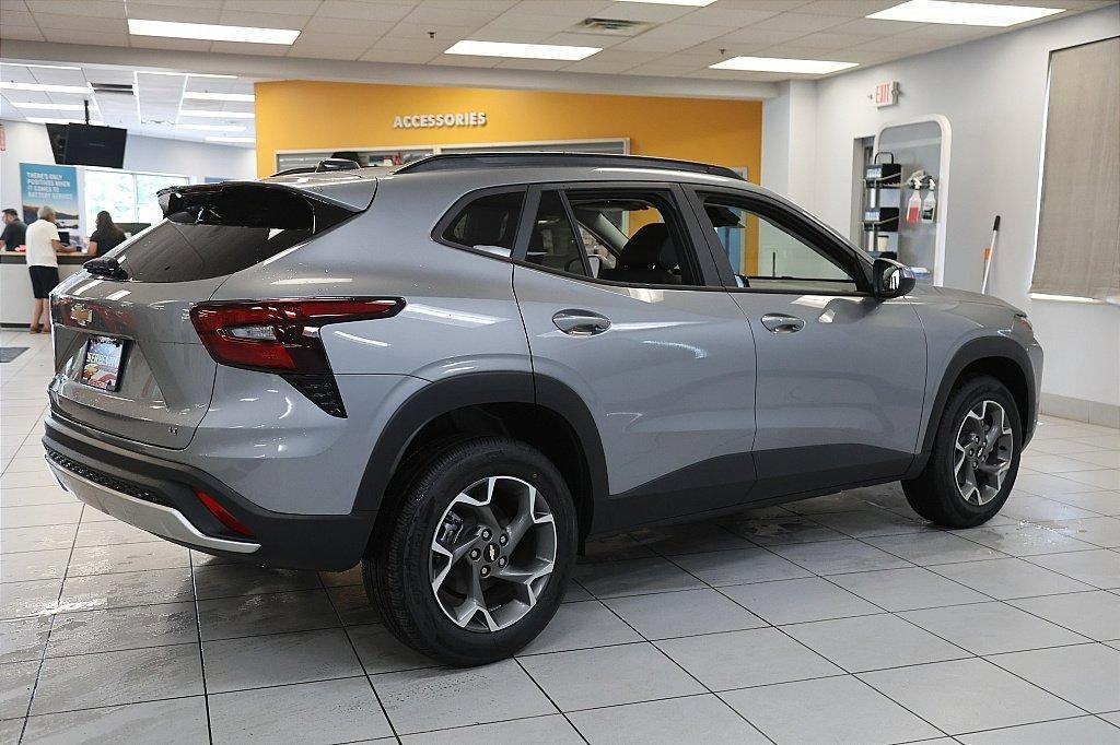 new 2025 Chevrolet Trax car, priced at $21,259