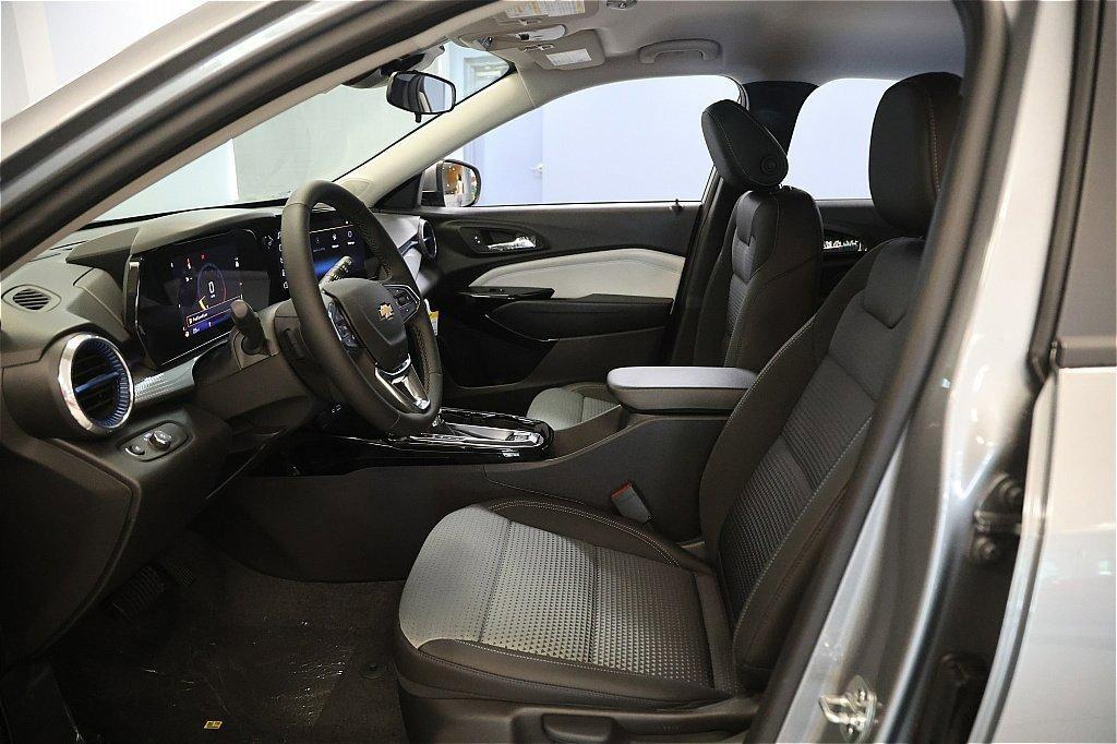 new 2025 Chevrolet Trax car, priced at $21,259