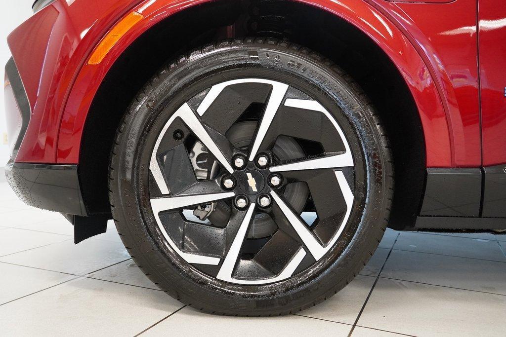 new 2025 Chevrolet Equinox EV car, priced at $33,999