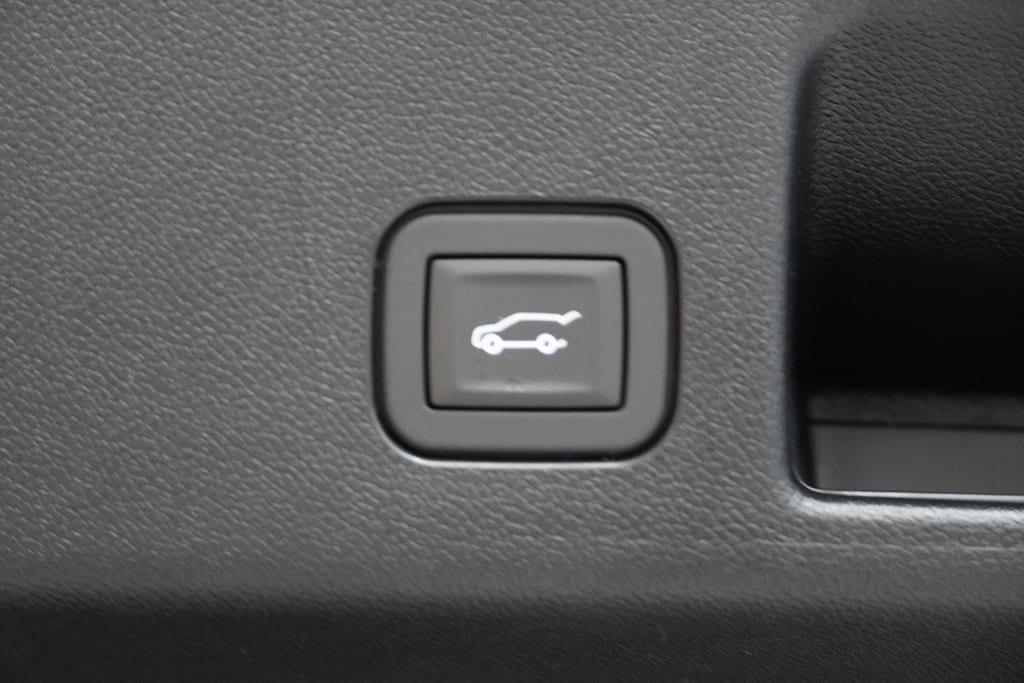 new 2025 Chevrolet Equinox EV car, priced at $33,999