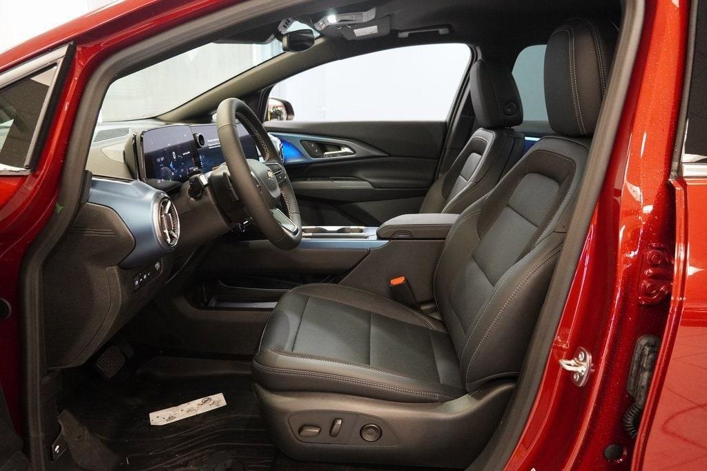 new 2025 Chevrolet Equinox EV car, priced at $33,999