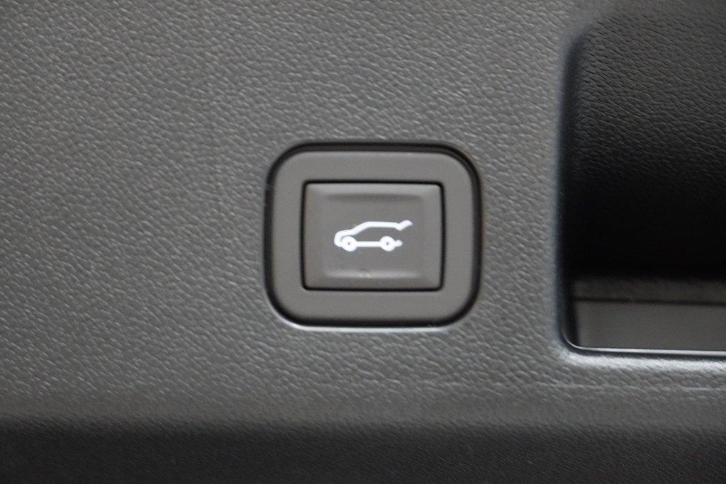 new 2025 Chevrolet Equinox EV car, priced at $33,999