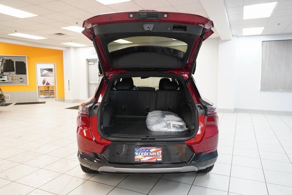 new 2025 Chevrolet Equinox EV car, priced at $33,999