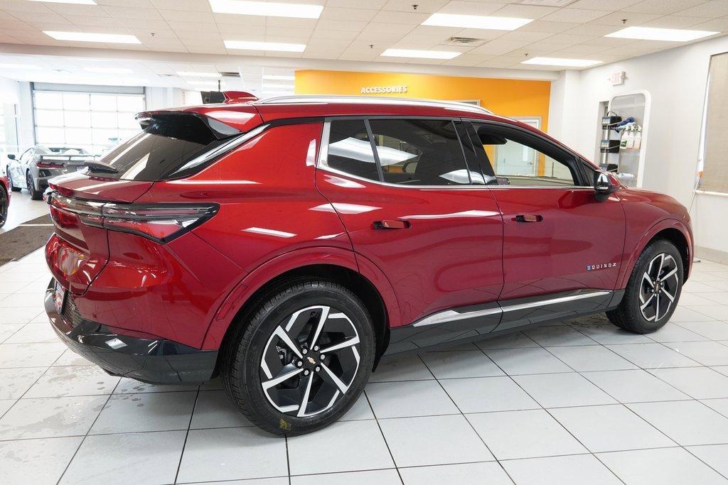 new 2025 Chevrolet Equinox EV car, priced at $33,999
